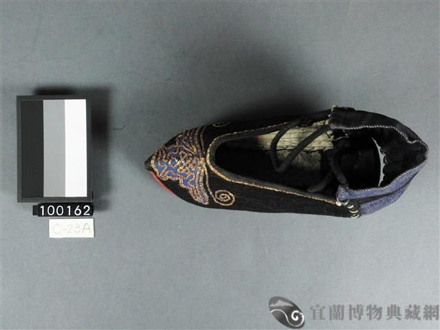 彩繡鞋藏品圖，第1張
