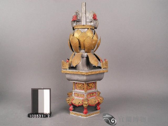 錫製蓮花座燭臺藏品圖，第1張