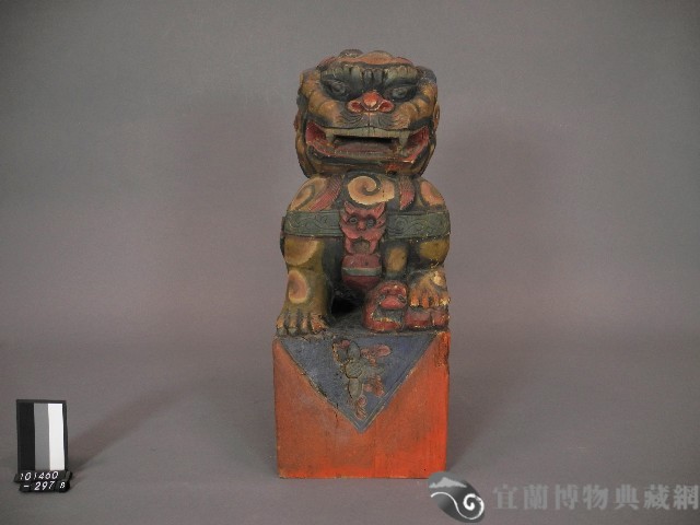 彩色木雕柱頭獅子藏品圖，第1張