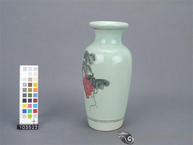 綠釉葡萄紋花瓶藏品圖，第2張