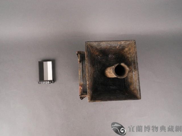 錫製壽字燭臺藏品圖，第2張