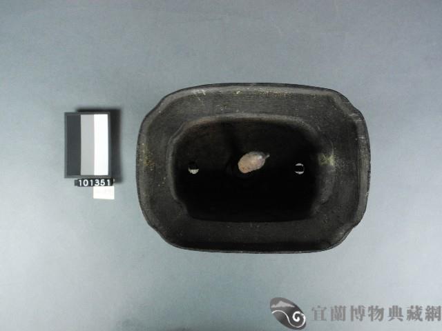 銅燭台藏品圖，第2張