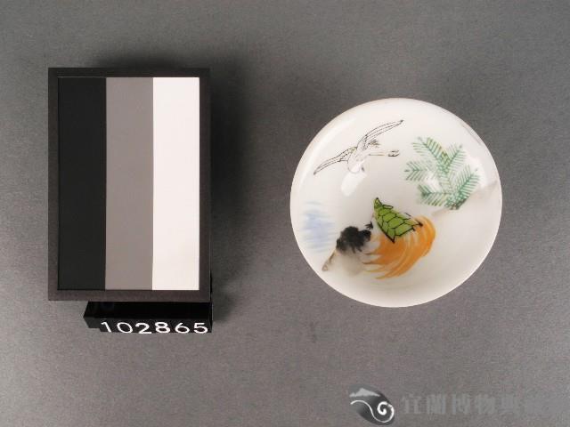 紅彩松鶴紋杯藏品圖，第1張