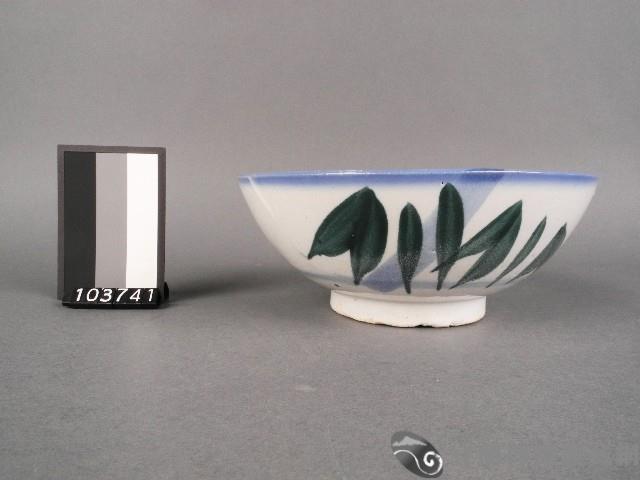 綠彩葉紋碗藏品圖，第1張