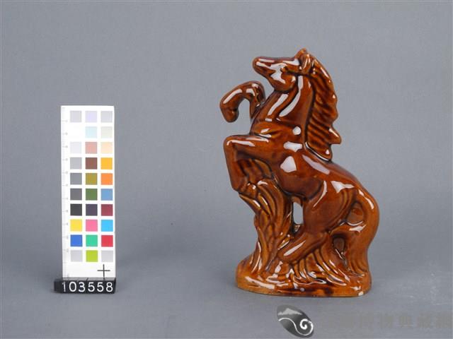 赤釉磁馬藏品圖，第1張