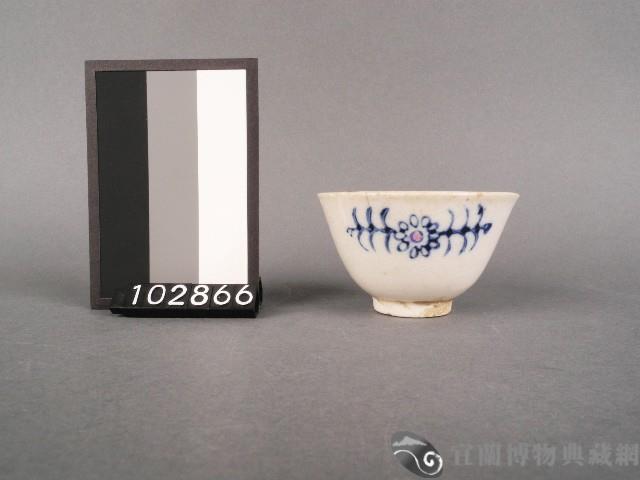 青花粉紅釉花卉紋杯藏品圖，第1張