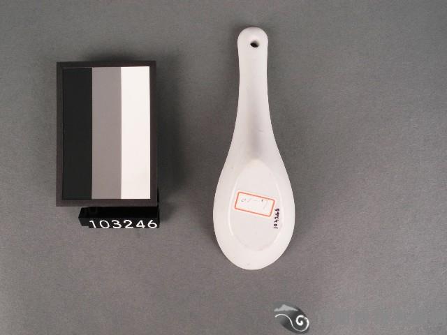 紅黑彩楓葉紋湯匙藏品圖，第3張