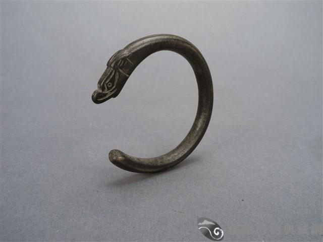 宋仿紅山玉龍銅鉤藏品圖，第3張