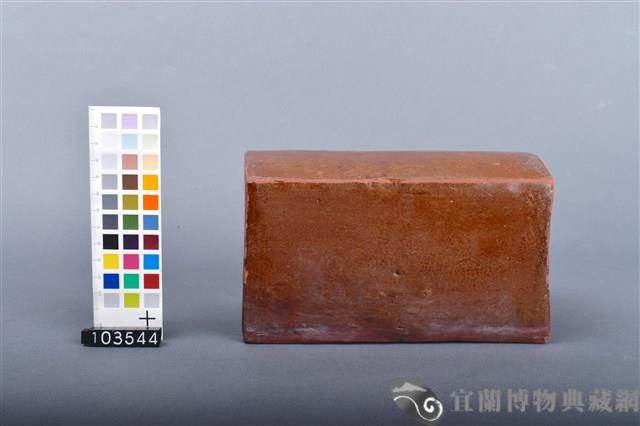 褐釉陶枕頭藏品圖，第3張