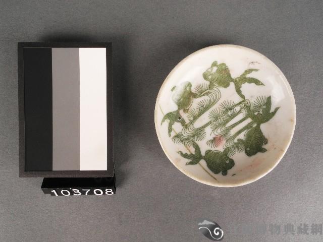 綠彩印花魚紋碟藏品圖，第1張