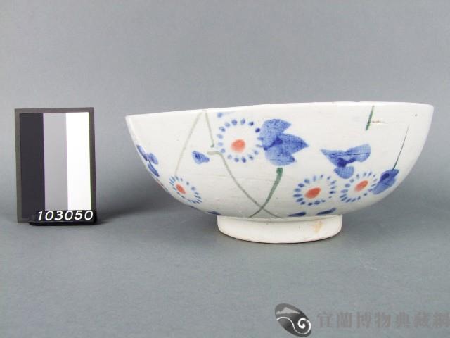 青花紅彩花卉紋碗藏品圖，第1張