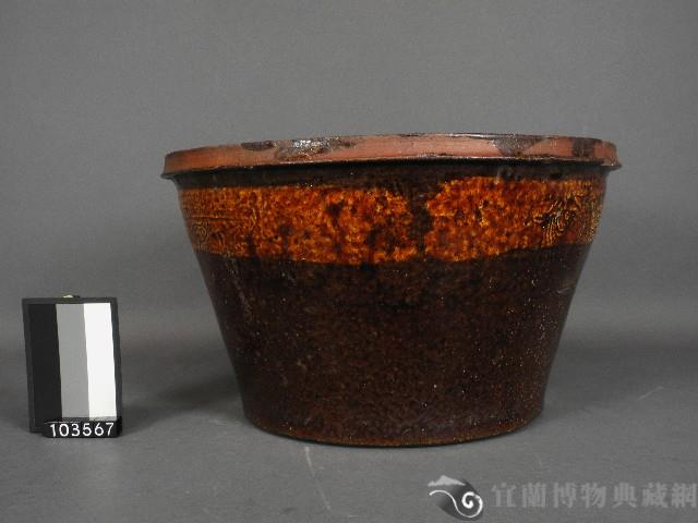 褐釉龍紋陶盆藏品圖，第1張