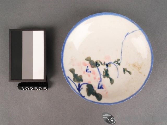 彩繪花卉紋碟藏品圖，第1張
