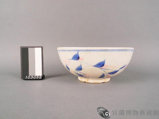 青花紅彩花卉紋碗藏品圖，第1張