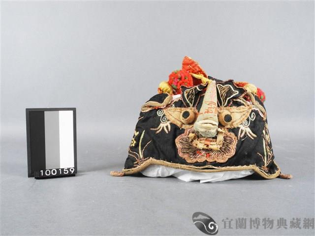 彩繡童帽藏品圖，第1張