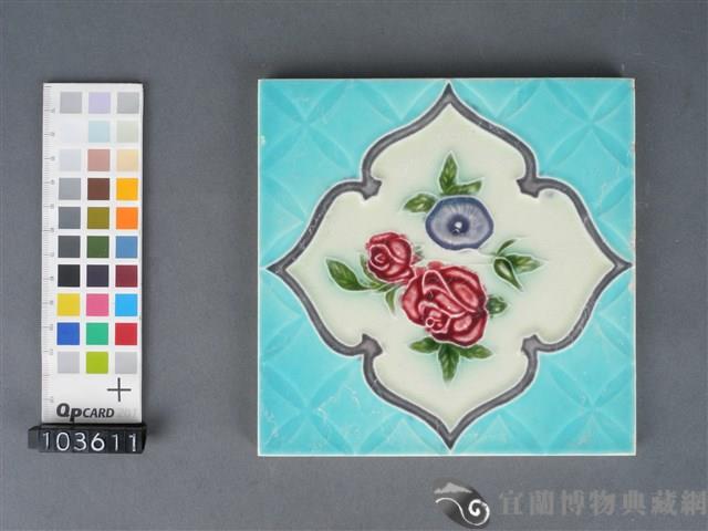 藍地花卉紋磁磚藏品圖，第1張