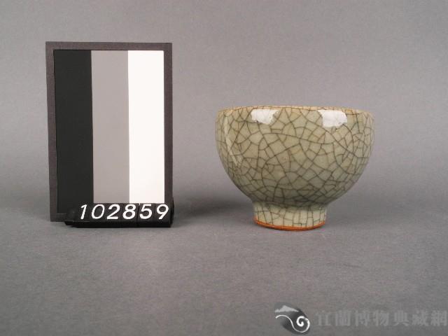 灰釉開片紋杯藏品圖，第1張