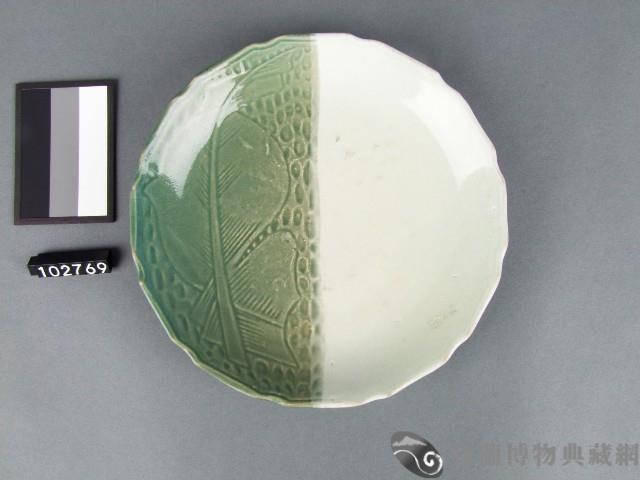 綠地松樹紋盤藏品圖，第1張