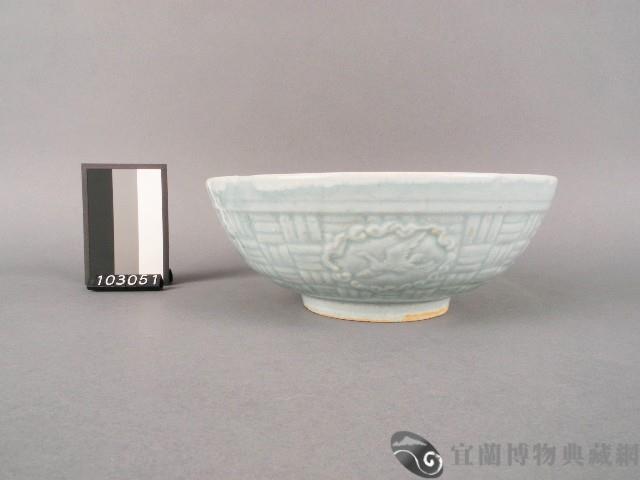 藍釉飛禽瑞獸紋碗藏品圖，第1張