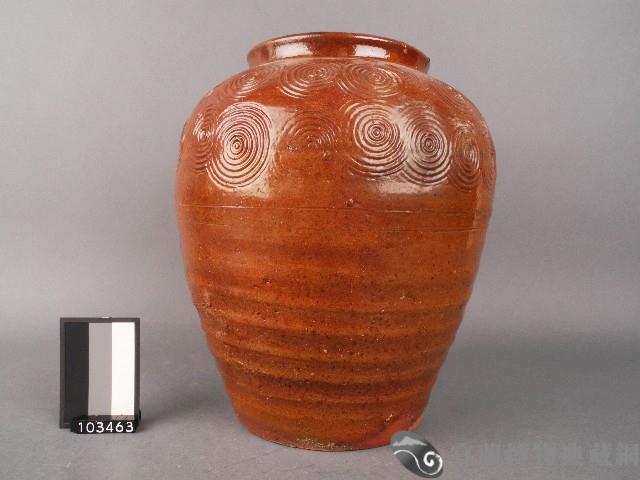 赤釉螺旋紋甕藏品圖，第1張