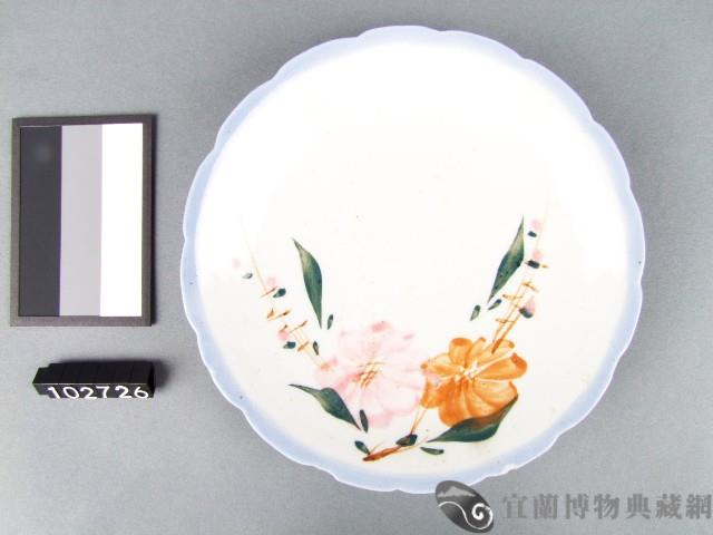彩繪花卉紋盤藏品圖，第1張