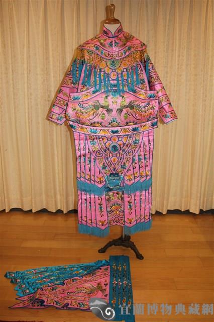 女靠甲藏品圖，第1張