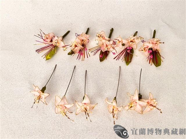 粉紗珠花頭飾藏品圖，第1張