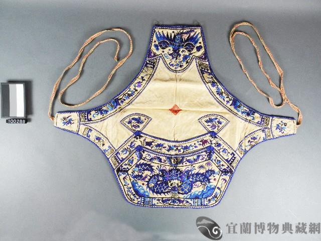 龍紋肚兜藏品圖，第1張