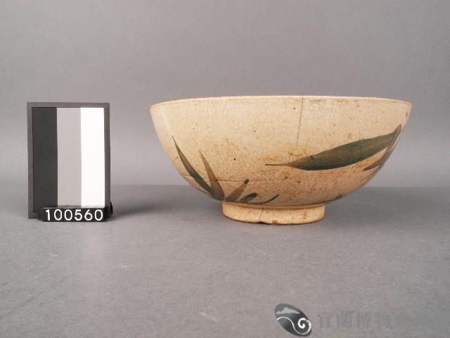綠釉葉紋碗藏品圖，第1張