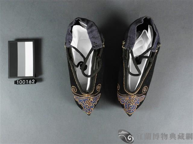 彩繡鞋藏品圖，第1張