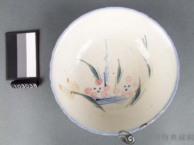 三彩花卉紋碗藏品圖，第1張