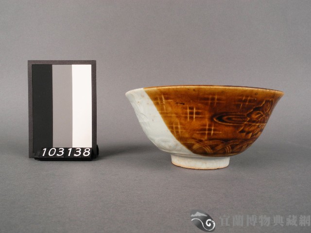 赤藍彩葉紋碗藏品圖，第1張
