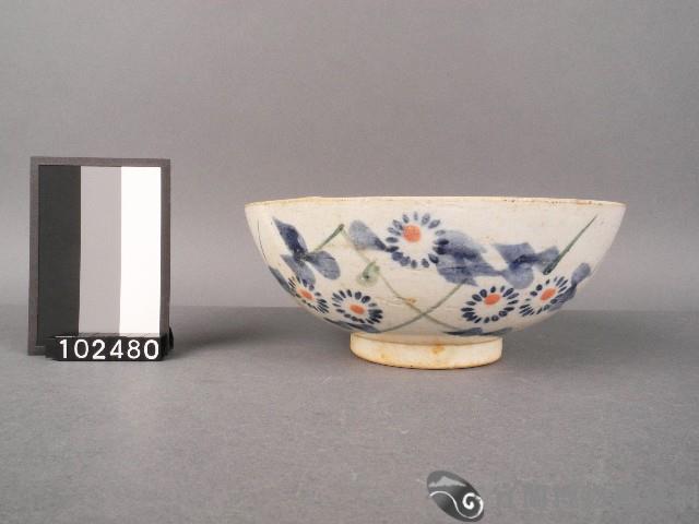 紅藍彩花蝶紋碗藏品圖，第1張