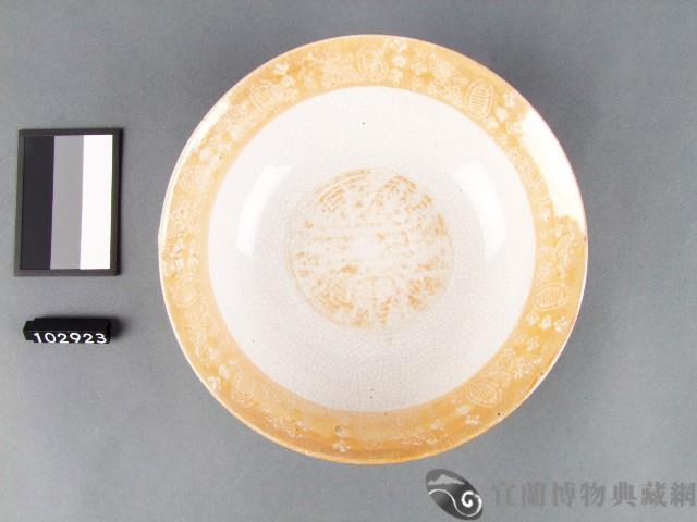 黃金釉花卉紋碗藏品圖，第1張