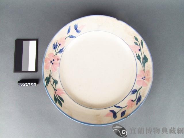 彩繪花卉紋盤藏品圖，第1張