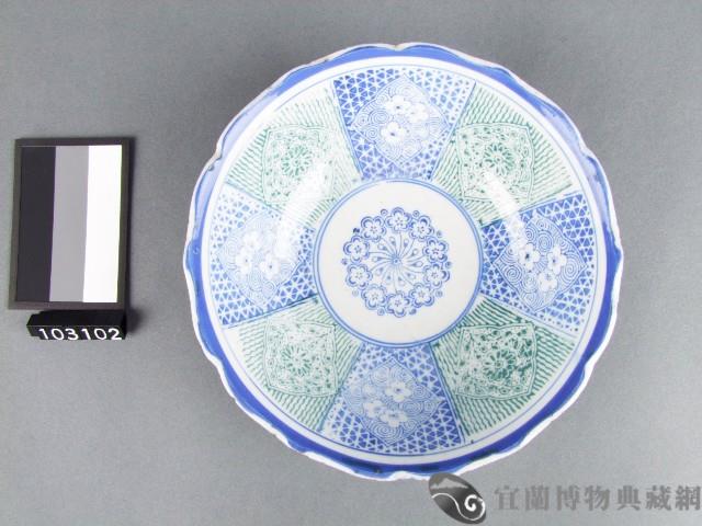 藍綠彩花卉紋碗藏品圖，第1張