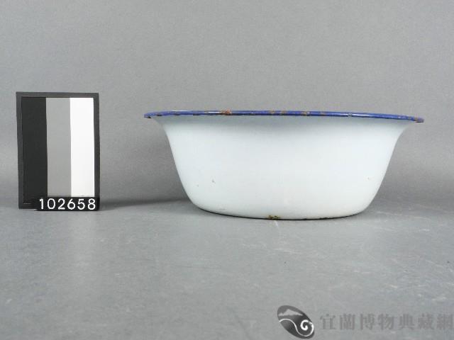 鐵胎琺瑯盆藏品圖，第1張