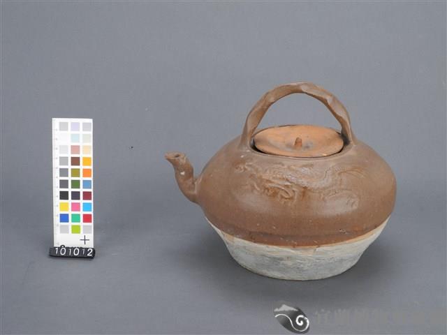 赤釉茶壺藏品圖，第1張