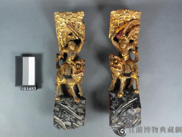 木雕吊飾藏品圖，第1張