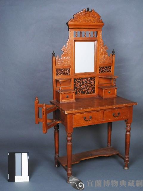 化妝台藏品圖，第1張