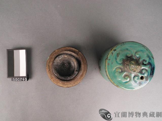 綠釉油燈藏品圖，第4張