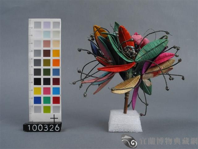 彩線花卉紋頭插藏品圖，第4張