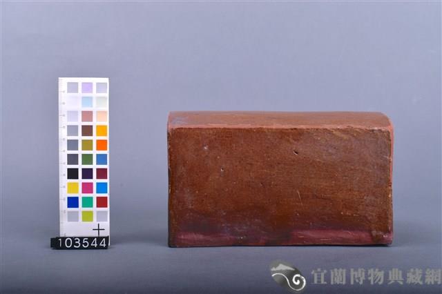 褐釉陶枕頭藏品圖，第4張