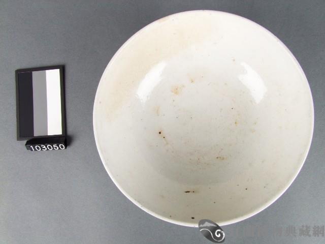 青花紅彩花卉紋碗藏品圖，第2張