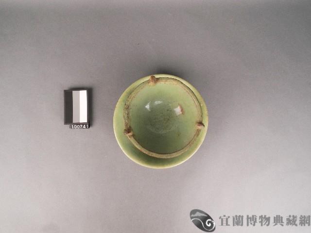 綠釉油燈藏品圖，第2張