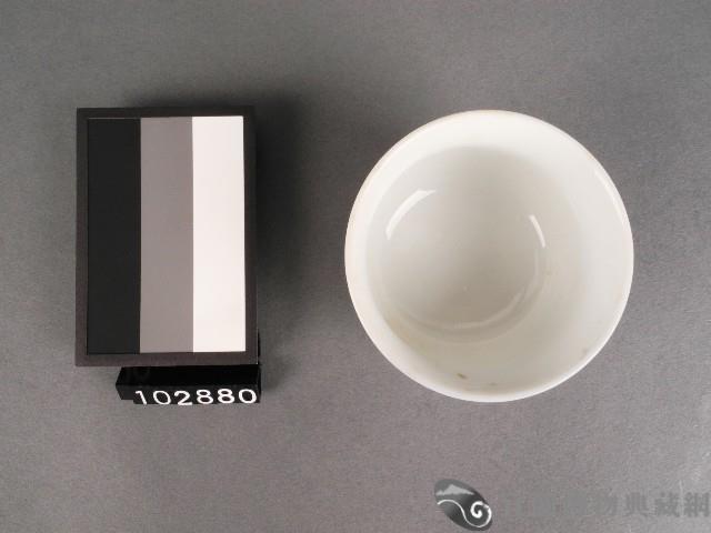 青花橘彩花卉紋杯藏品圖，第2張