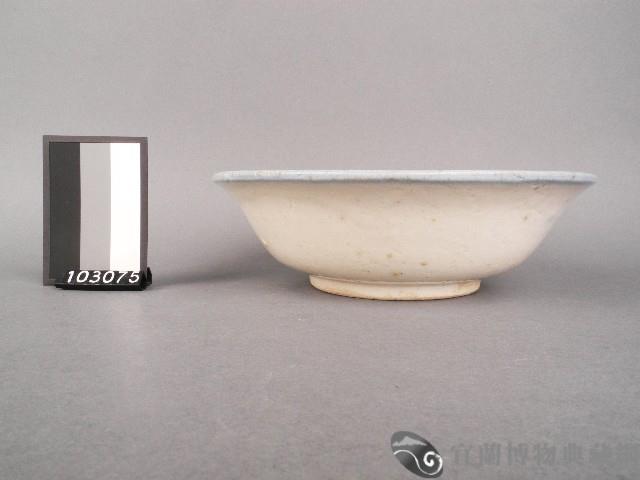 青花紅彩花卉紋碗藏品圖，第2張