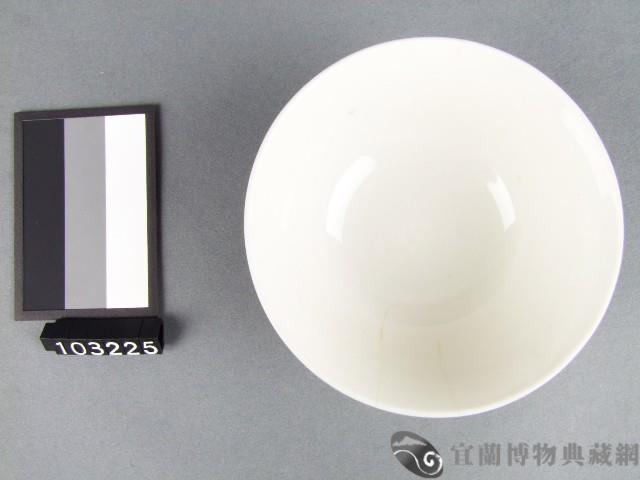 彩繪梅花扇形紋碗藏品圖，第2張