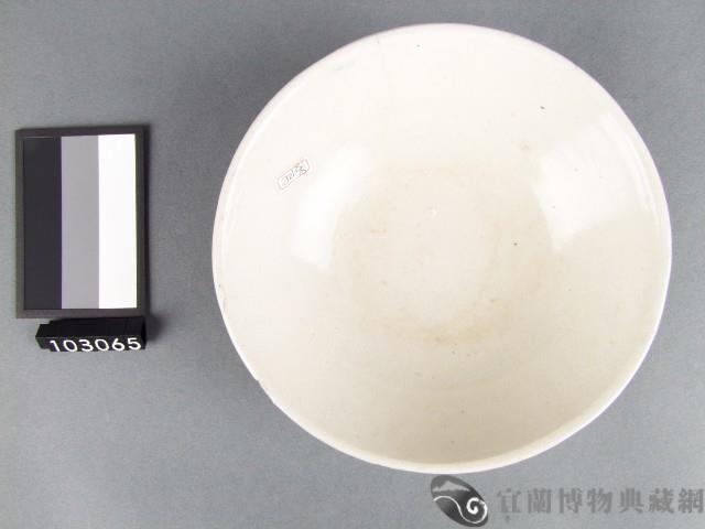 青花紅彩花卉紋碗藏品圖，第2張