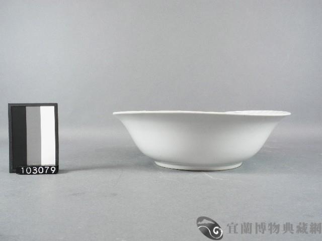 紅綠彩花卉紋碗藏品圖，第2張